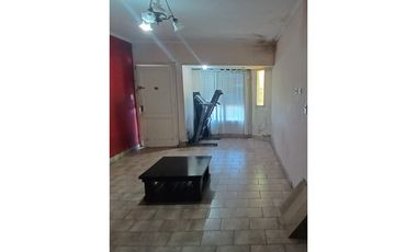 VENTA CHALET  4 AMB. CON DTO 3 AMB AL FONDO  GASCON 7230 APTO CREDITO