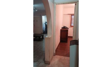 VENTA CHALET  4 AMB. CON DTO 3 AMB AL FONDO  GASCON 7230 APTO CREDITO