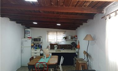 VENTA CHALET  4 AMB. CON DTO 3 AMB AL FONDO  GASCON 7230 APTO CREDITO