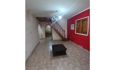 VENTA CHALET  4 AMB. CON DTO 3 AMB AL FONDO  GASCON 7230 APTO CREDITO