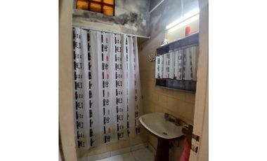 VENTA CHALET  4 AMB. CON DTO 3 AMB AL FONDO  GASCON 7230 APTO CREDITO