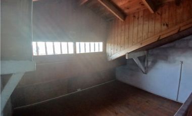 VENTA CHALET  4 AMB. CON DTO 3 AMB AL FONDO  GASCON 7230 APTO CREDITO