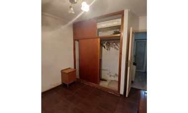 VENTA CHALET  4 AMB. CON DTO 3 AMB AL FONDO  GASCON 7230 APTO CREDITO