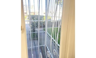 VENTA CHALET PH AL FRENTE CON GARAGE IMPECABLE ZONA DON BOSCO