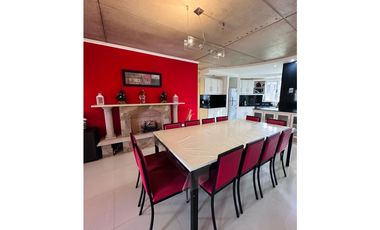 PINAMAR - CASA LOS NIETOS   - MODERNA  Y FUNCIONAL