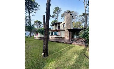 PINAMAR - CASA LOS NIETOS   - MODERNA  Y FUNCIONAL