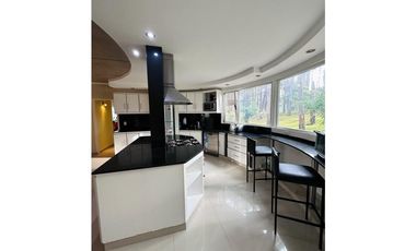 PINAMAR - CASA LOS NIETOS   - MODERNA  Y FUNCIONAL