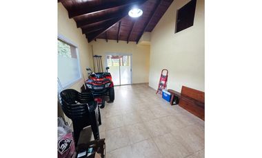 PINAMAR - CASA LOS NIETOS   - MODERNA  Y FUNCIONAL