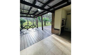 PINAMAR - CASA LOS NIETOS   - MODERNA  Y FUNCIONAL