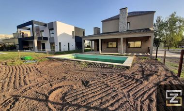 Casa a estrenar en venta Barrio Principado Canning