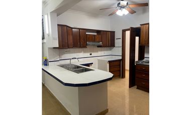 ALQUILER CASA COMERCIAL BELLA VISTA