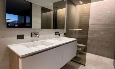 Casa en alquiler temporario de 3 dormitorios c/ cochera en Barrio Privado Terralagos