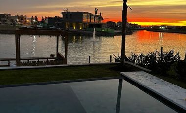 Casa en alquiler temporario de 3 dormitorios c/ cochera en Barrio Privado Terralagos