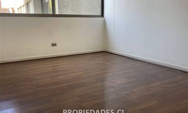 Oficina en Arriendo en Valenzuela Castillo / Metro Manuel Montt