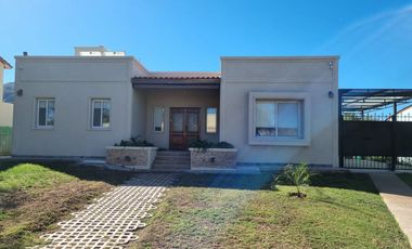 VENTA DE CASA EN Juana Koslay