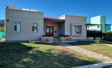 VENTA DE CASA EN Juana Koslay