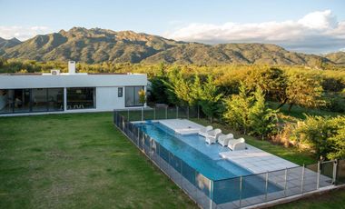VENTA DE CASA EN Juana Koslay