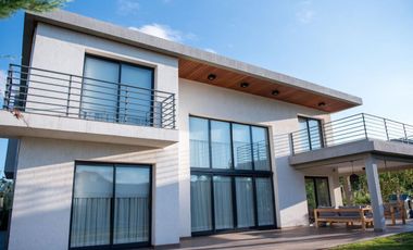 VENTA DE CASA EN Juana Koslay