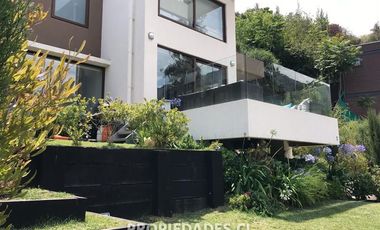 Casa en Venta en Condominio / Arrayan Bajo / Valle Escondido
