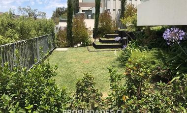 Casa en condominio en Venta en Condominio / Arrayan Bajo / Valle Escondido