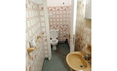 Local sobre Av. Colon