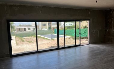VENTA DE CASA EN Juana Koslay