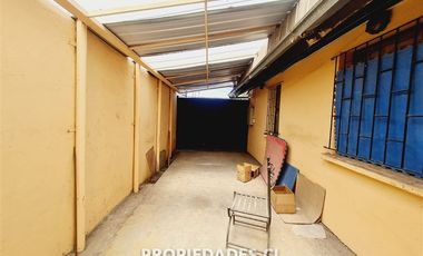 Casa en Venta en Los Espinos / Catillo Urizar