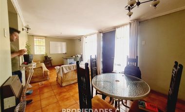 Casa en Venta en Los Espinos / Catillo Urizar
