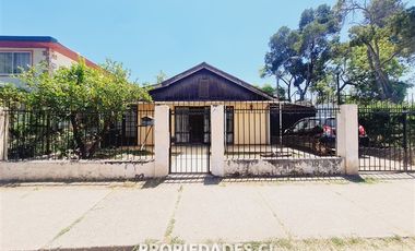 Casa en Venta en Los Espinos / Catillo Urizar