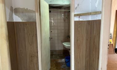 Casa 3 amb. a mejorar. Apto credito. Don Bosco