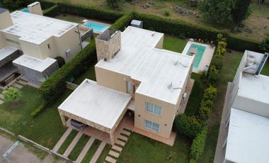 VENTA DE CASA EN Juana Koslay