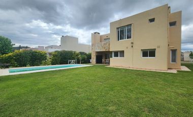 VENTA DE CASA EN Juana Koslay