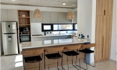 PINAMAR - CASA DE CATEGORIA  TRES CARABELAS