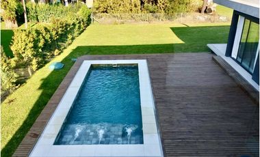 PINAMAR - CASA DE CATEGORIA  TRES CARABELAS