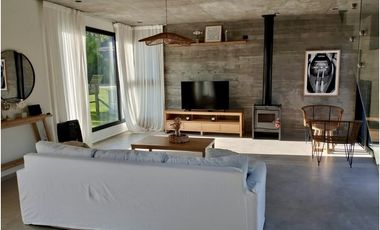 PINAMAR - CASA DE CATEGORIA  TRES CARABELAS