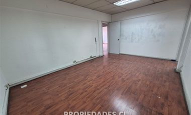 Oficina en Arriendo en Providencia / Manuel Montt