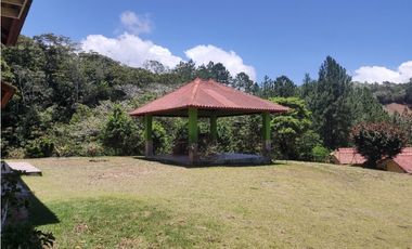 VENTA DE CASA EN ALTOS DEL MARIA