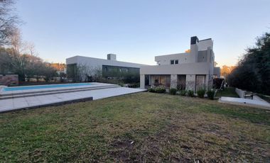 VENTA DE CASA EN Juana Koslay