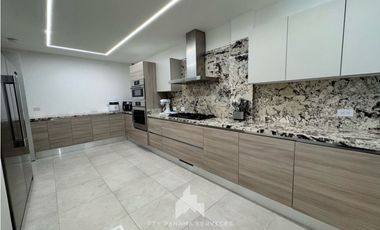 CASA REMODELADA EN VENTA | SANTA MARIA GOLF