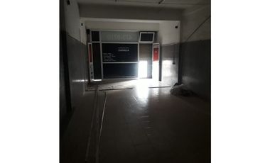 VENTA LOCAL 40 m2 SOBRE AVDA COLON AL 4600 APTO TODOS DESTINOS