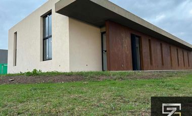 Casa en venta de 3 dormitorios a estrenar en San Felipe