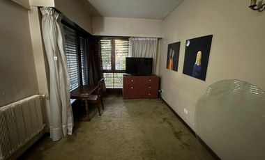 CHALET 5 AMBIENTES CON PARQUE Y PISCINA Bº DIVINO ROSTRO