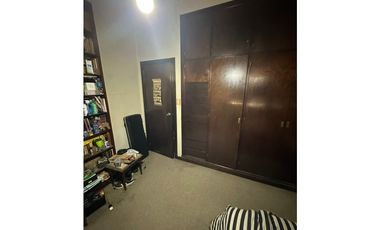 CHALET 5 AMBIENTES CON PARQUE Y PISCINA Bº DIVINO ROSTRO