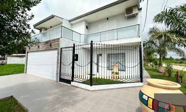 VENDE casa nueva 10x37,50 Barrio La Alborada