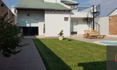 VENDE casa nueva 10x37,50 Barrio La Alborada