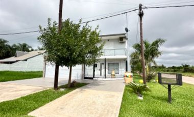 VENDE casa nueva 10x37,50 Barrio La Alborada