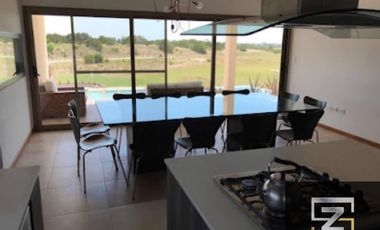 Casa en venta de 5 dormitorios en Costa Esmeralda Golf 1