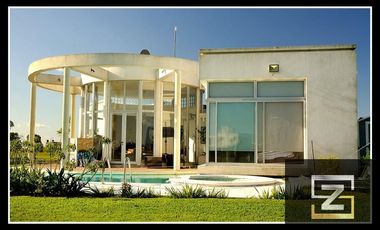 Casa en alquiler con salida a la laguna en Horizontes al Sur