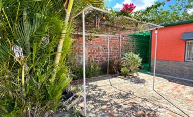 VENDE casa en Barrio Lote 4 sobre asfalto