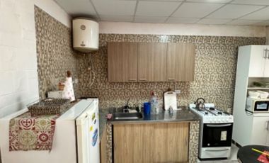 VENDE casa en Barrio Lote 4 sobre asfalto